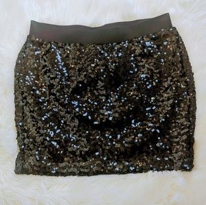 Black sequin Mini Skirt Torrid ( Size 1)